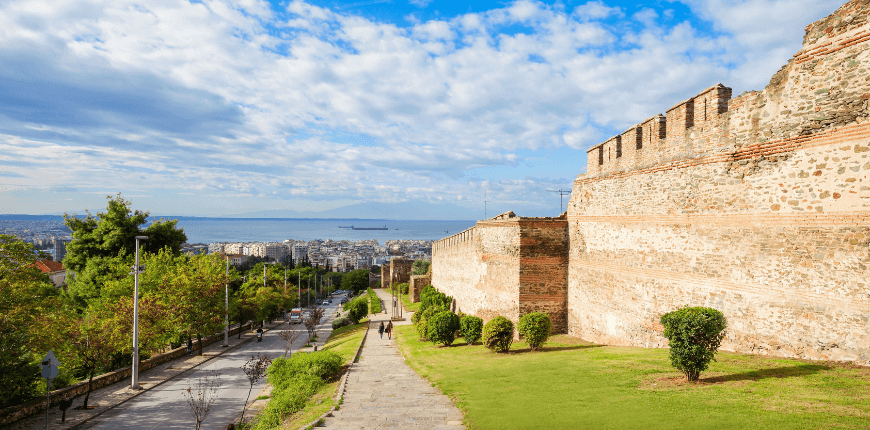 UNESCO-Monuments-in-Thessaloniki-City-walls-GreekTransfer