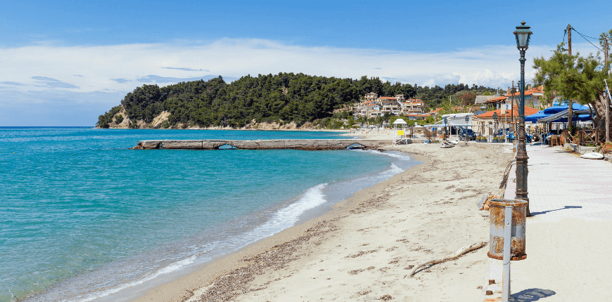 The 5 Best Beaches in Kassandra Halkidiki for family vacations-Siviri Beach-Greek Transfer Services