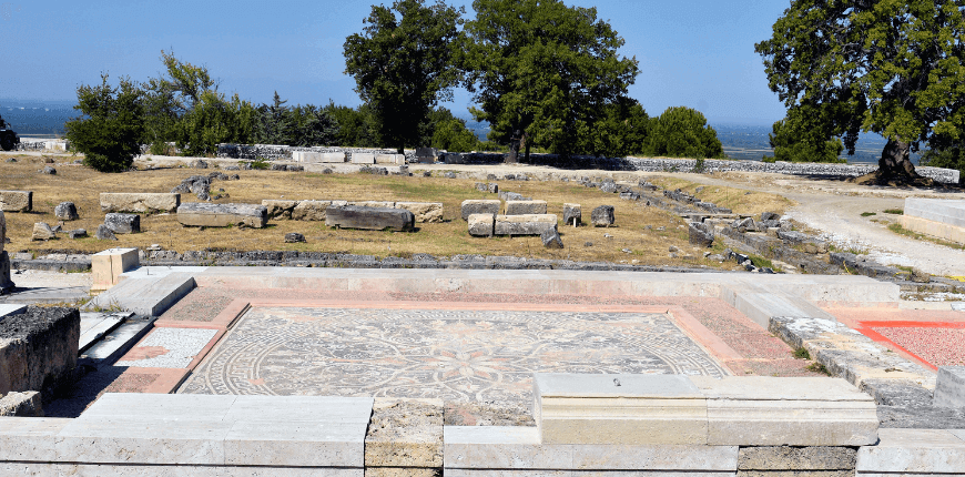 5 magical getaways just 60 mins from Thessaloniki-The Royal Tombs in Vergina-Greek transfer services