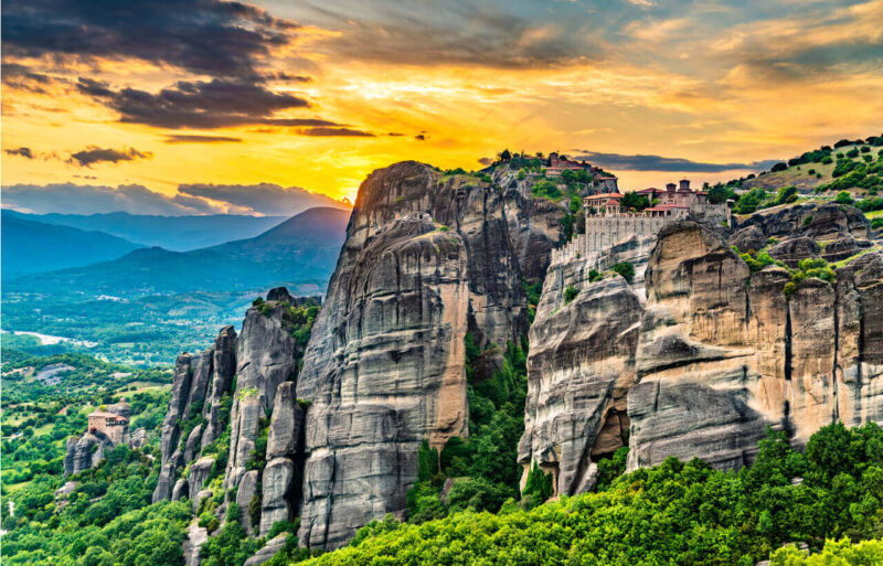 The holy monasteries of varlaam saint nicholas anapafsas meteora  | Greek Transfer Services